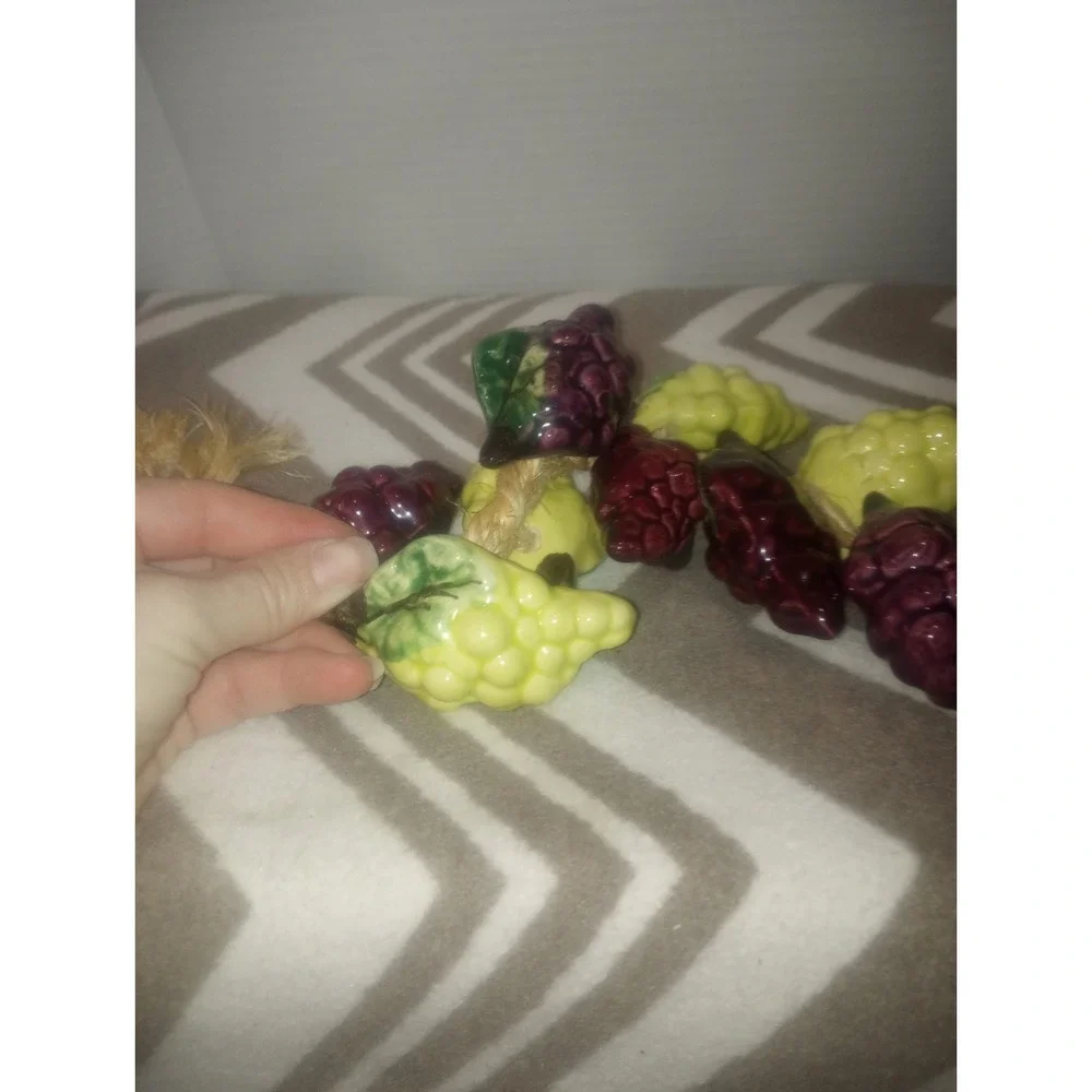 Ceramic Tuscan Style Hanging Grape Cluster On Jute Cord‎ Wall Hanging Decor 3D